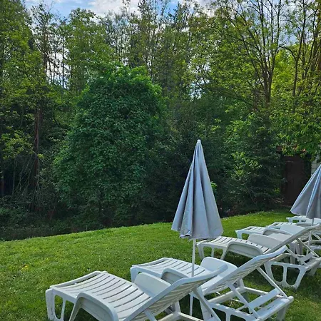 Orehite-family ,food & Pool Bozhichen