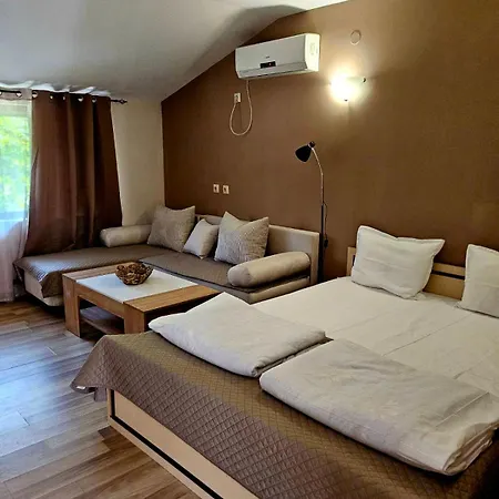 Orehite-family ,food & Pool 3*