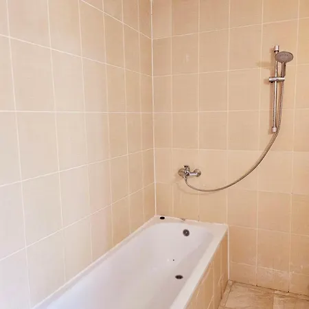 Casa de hóspedes Orehite-family ,food & Pool