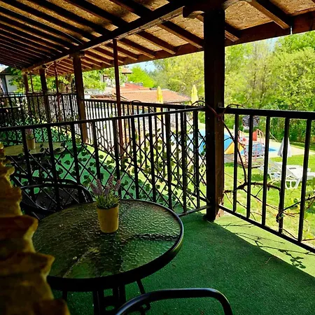 Casa de hóspedes Orehite-family ,food & Pool