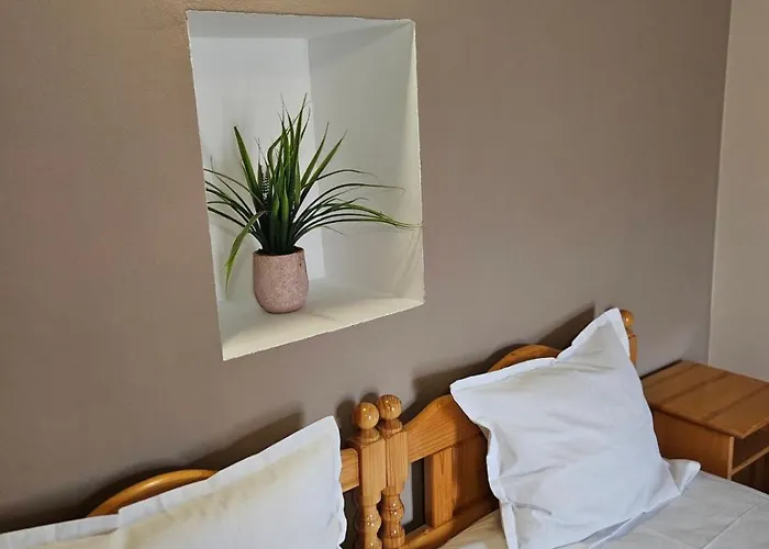 Gasthuis Orehite-family ,food & Pool Bozhichen