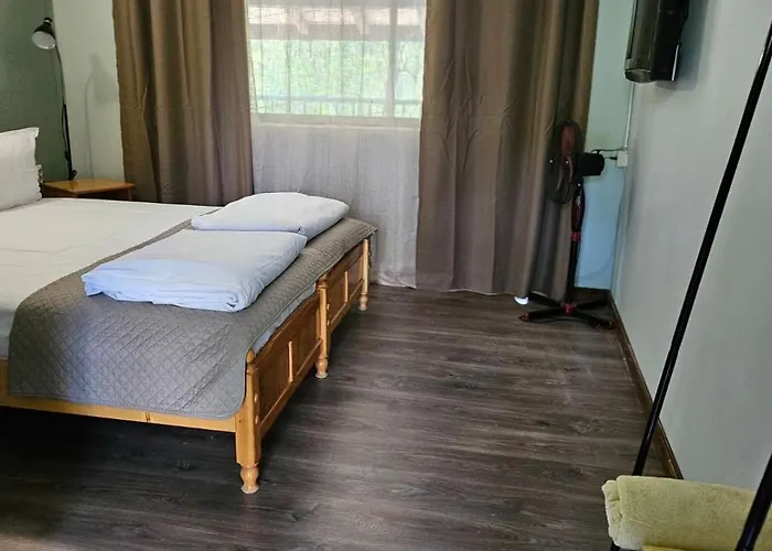 Orehite-family ,food & Pool Bozhichen