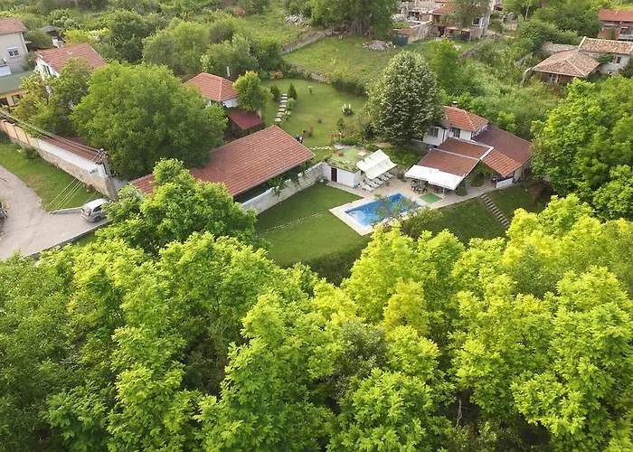 Orehite-family ,food & Pool